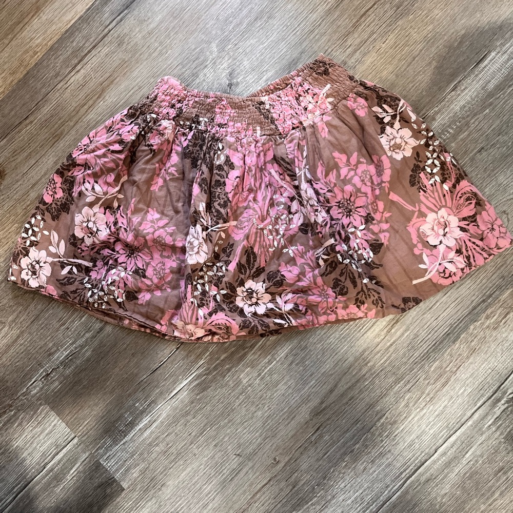 Floral Pink and Brown skirt above knee